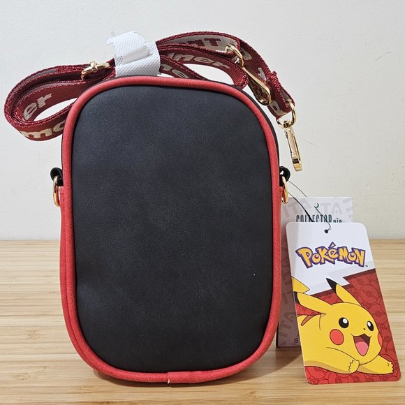 Pokémon Ash & Pikachu Pin Display Crossbody Bag - Picture 3 of 4